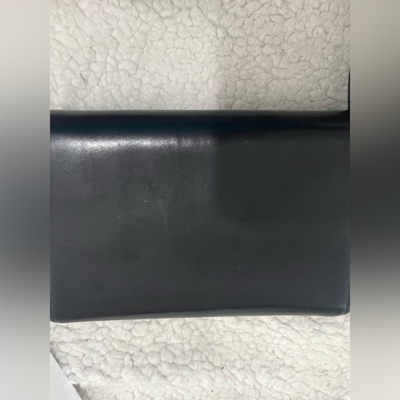 Beautiful Gucci clutch with strap - Picture 11 of 16